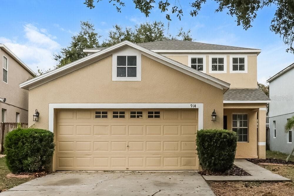 914 LAKE SHORE RANCH DRIVE SEFFNER, FL 33584