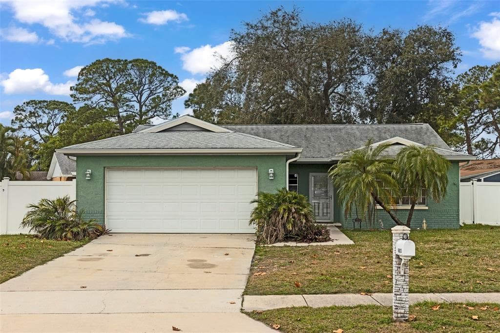 6803 123RD AVENUE LARGO, FL 33773