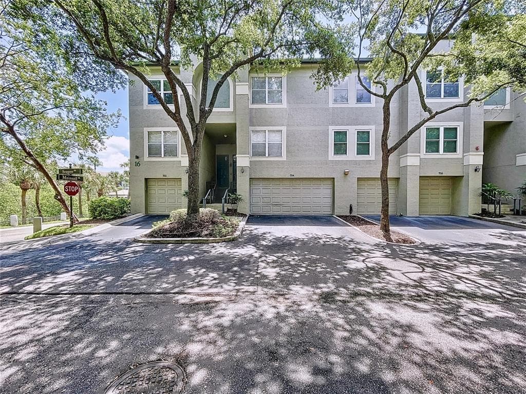 704 SEAGATE DRIVE TAMPA, FL 33602