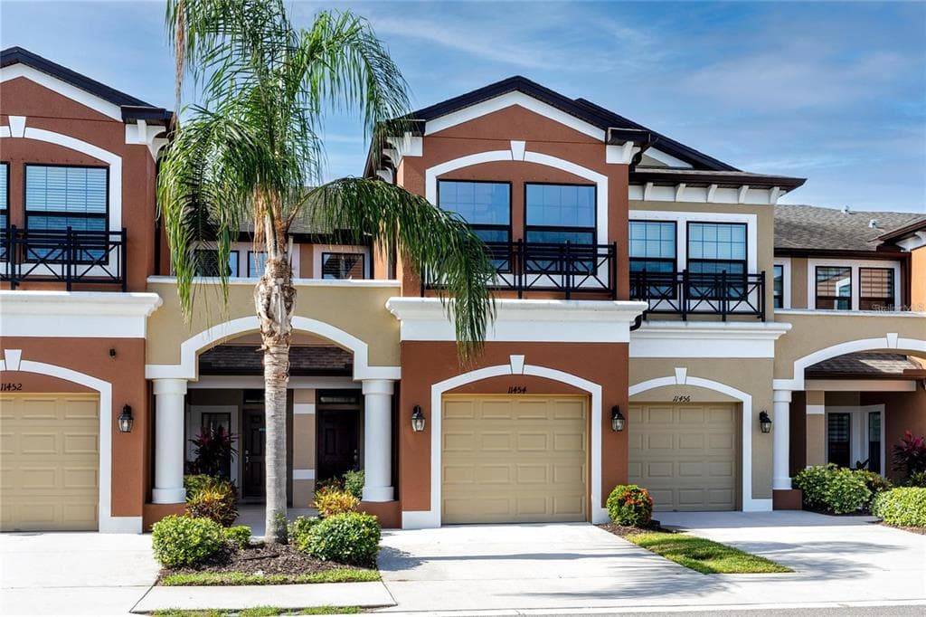 11454 CROWNED SPARROW LANE TAMPA, FL 33626