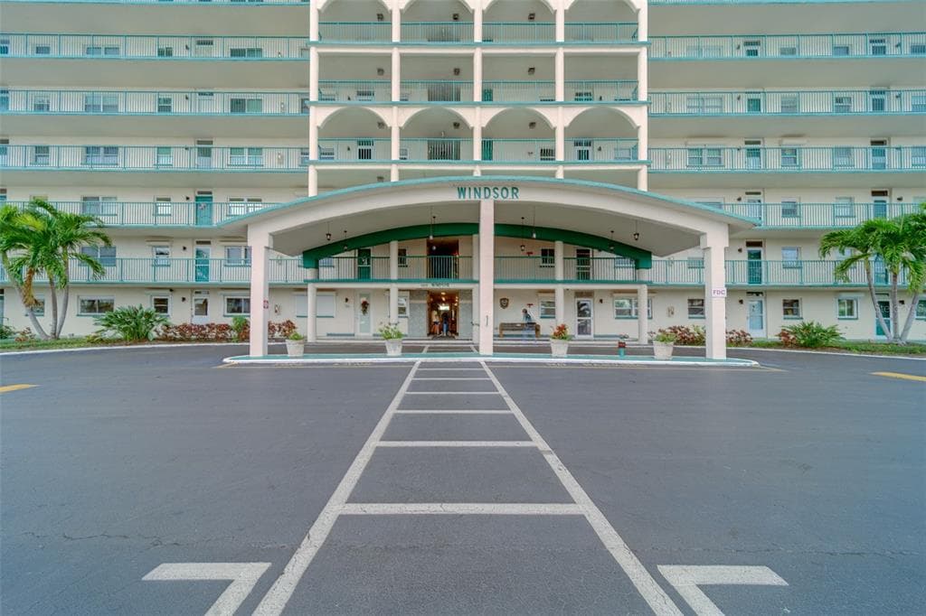6020 SHORE BOULEVARD S UNIT 603 GULFPORT, FL 33707