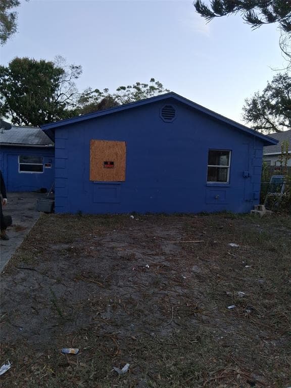 1001 CARLTON STREET CLEARWATER, FL 33755
