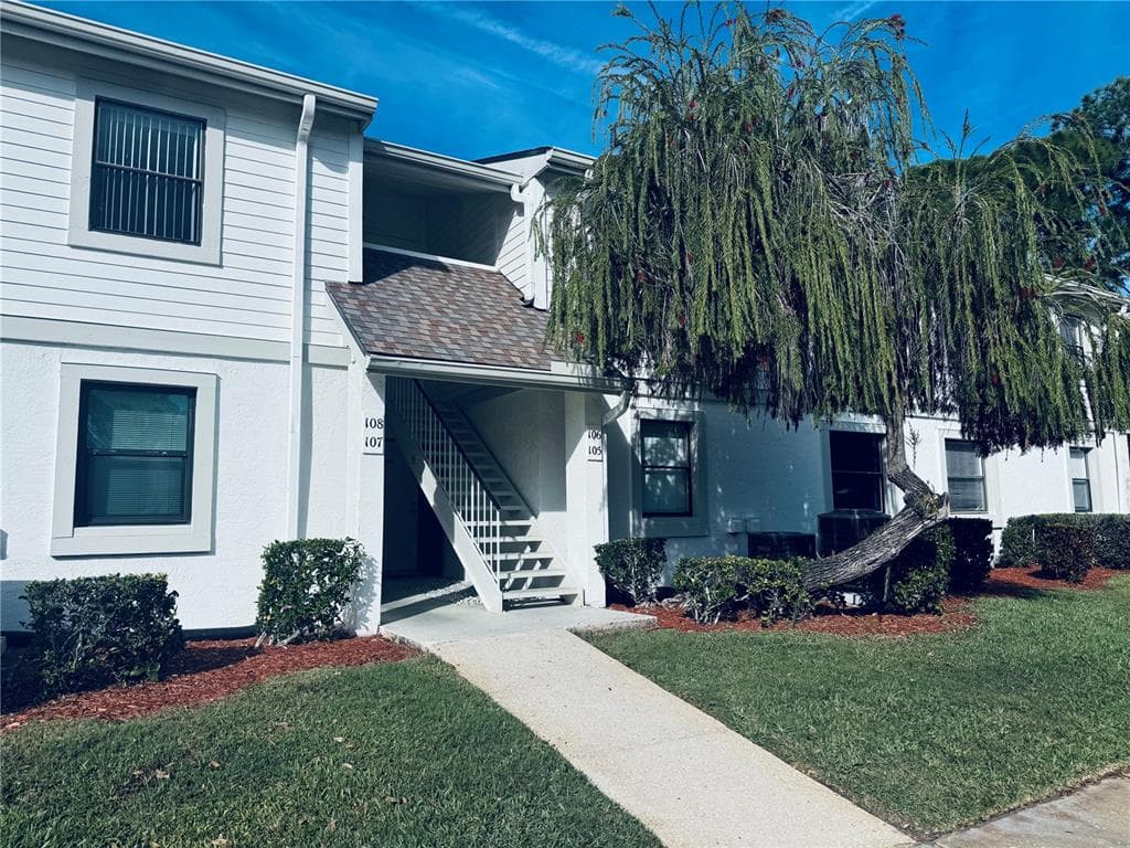 106 MEADOW LANE OLDSMAR, FL 34677