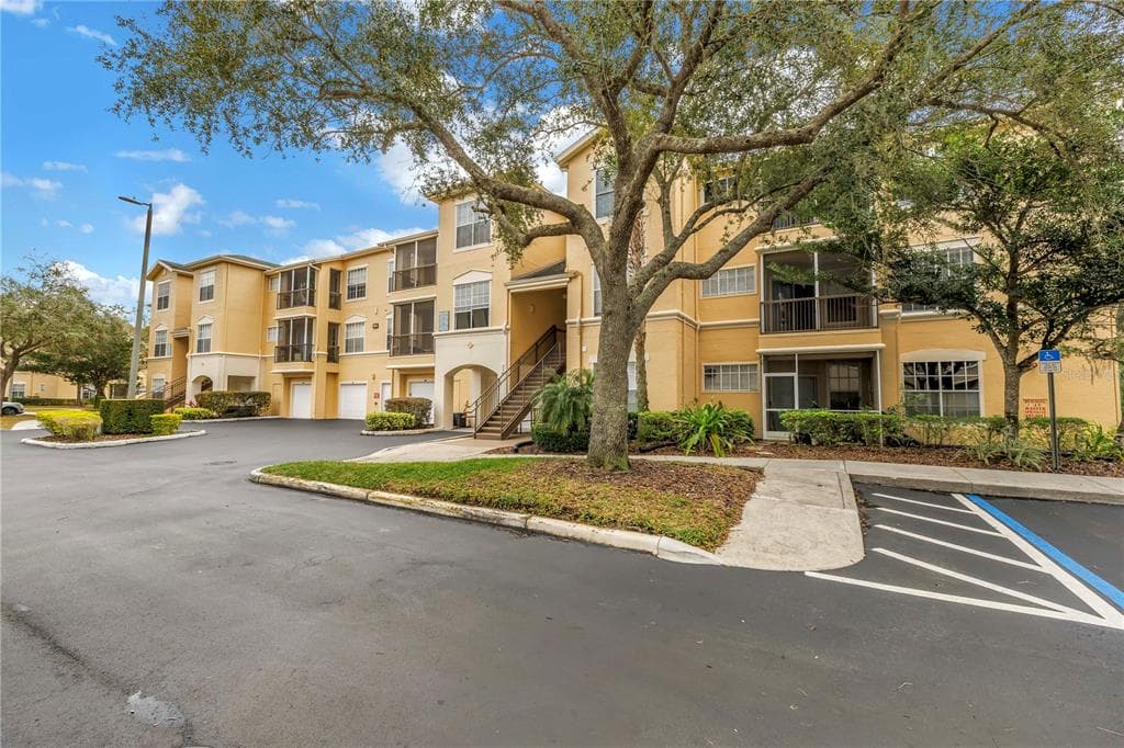 5125 PALM SPRINGS BOULEVARD UNIT 4305 TAMPA, FL 33647