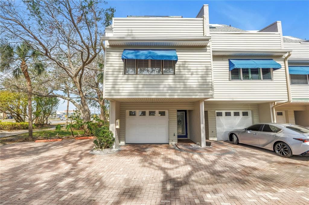 1355 PINELLAS BAYWAY S UNIT 23 TIERRA VERDE, FL 33715