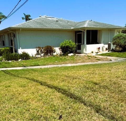 1903 CANTERBURY LANE UNIT B2 SUN CITY CENTER, FL 33573