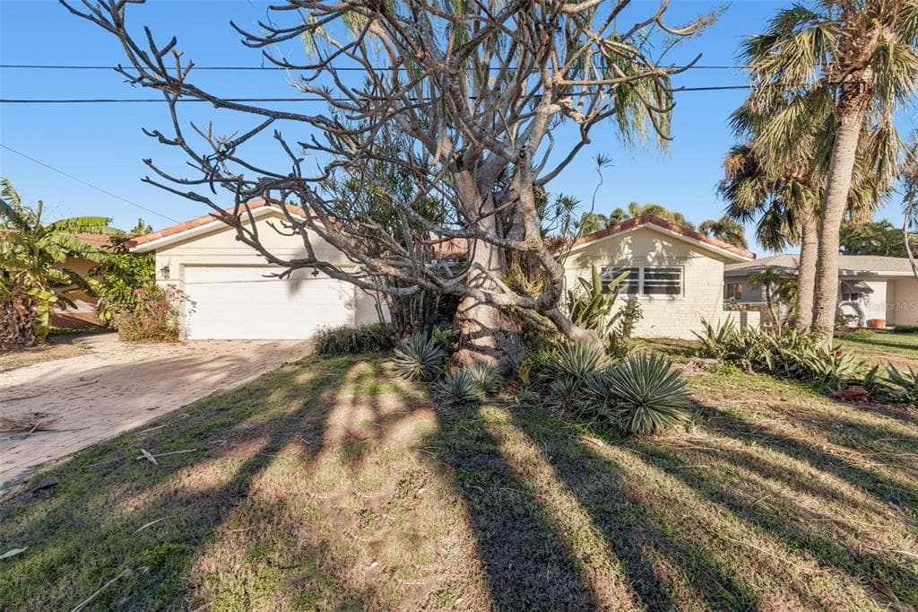 11975 4TH STREET E TREASURE ISLAND, FL 33706