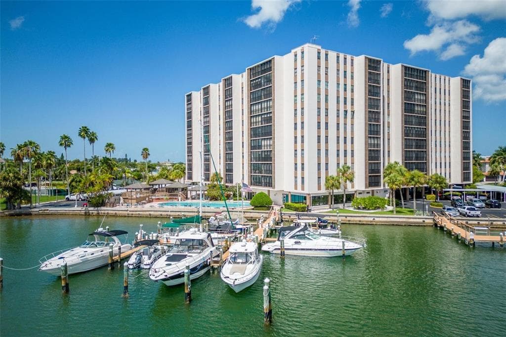 10355 PARADISE BOULEVARD UNIT 1015 TREASURE ISLAND, FL 33706
