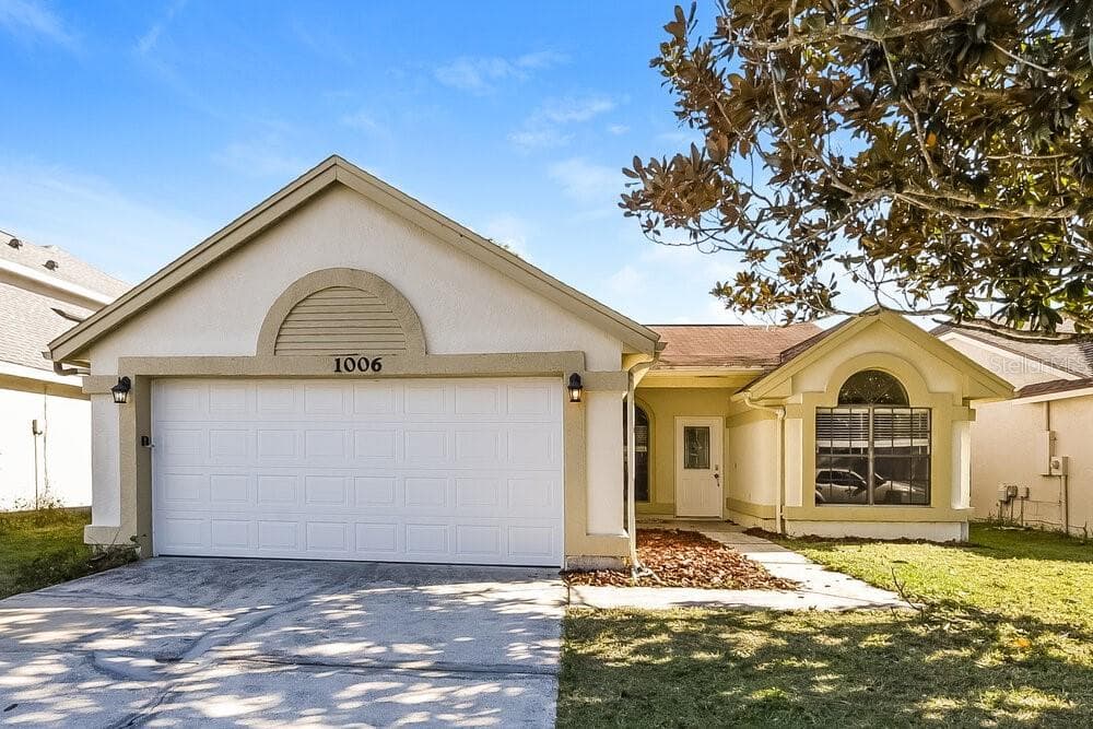 1006 BURNETT STREET OVIEDO, FL 32765