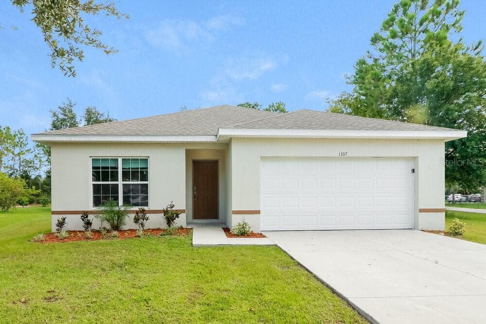 1307 BANBRIDGE DRIVE KISSIMMEE, FL 34758