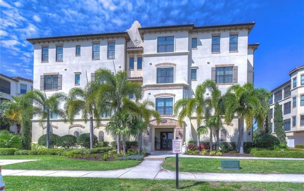 5715 YEATS MANOR DRIVE UNIT 302 TAMPA, FL 33616