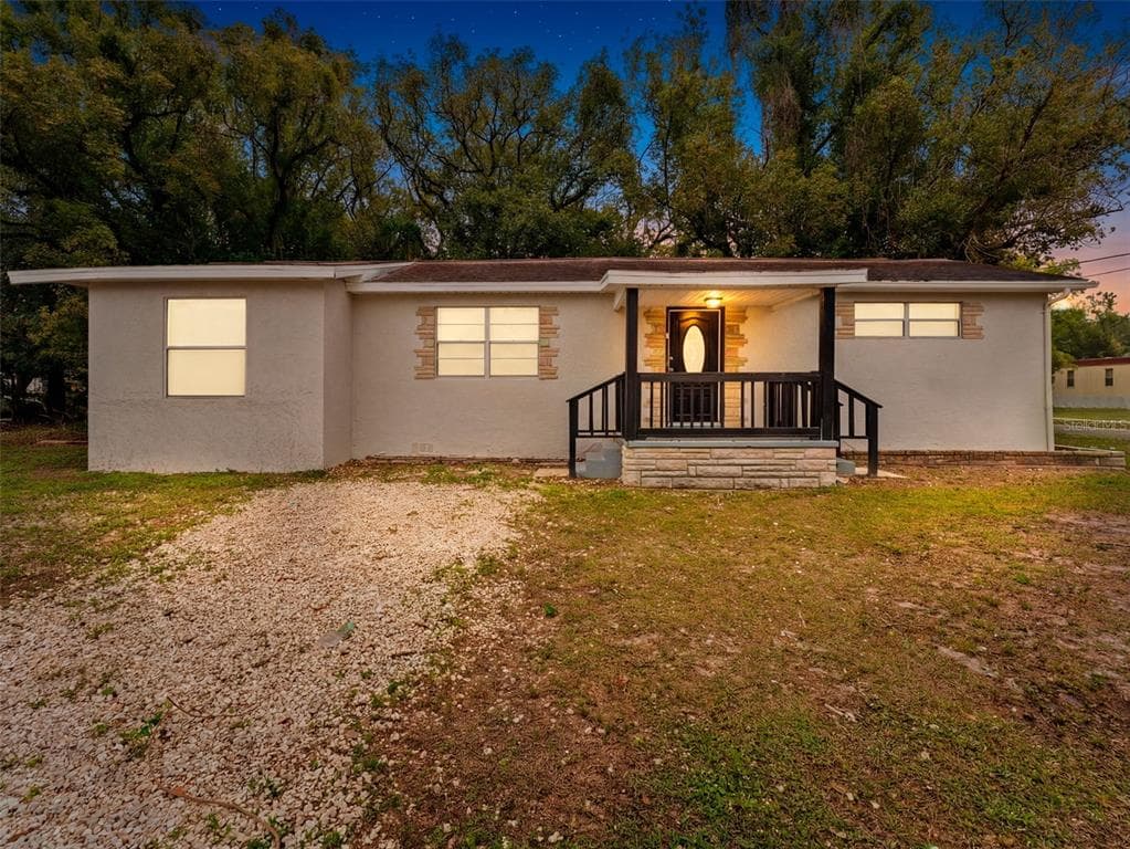 1602 E NEW ORLEANS AVENUE TAMPA, FL 33610