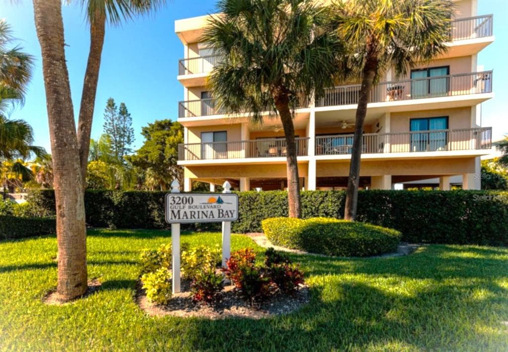 3200 GULF BOULEVARD UNIT 202 ST PETE BEACH, FL 33706