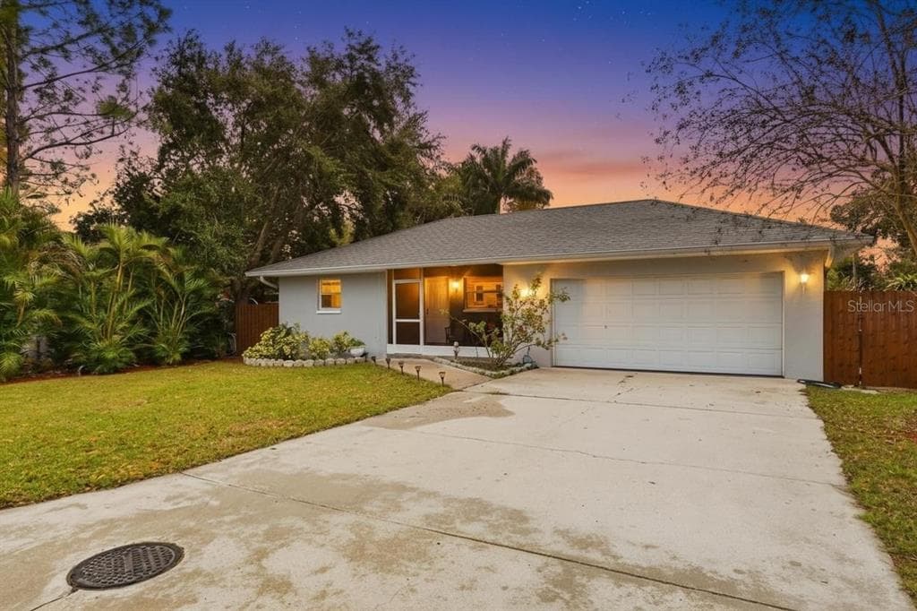 2620 49TH AVENUE N ST PETERSBURG, FL 33714