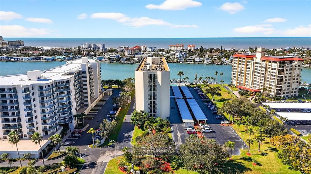 690 ISLAND WAY UNIT 911 CLEARWATER BEACH, FL 33767