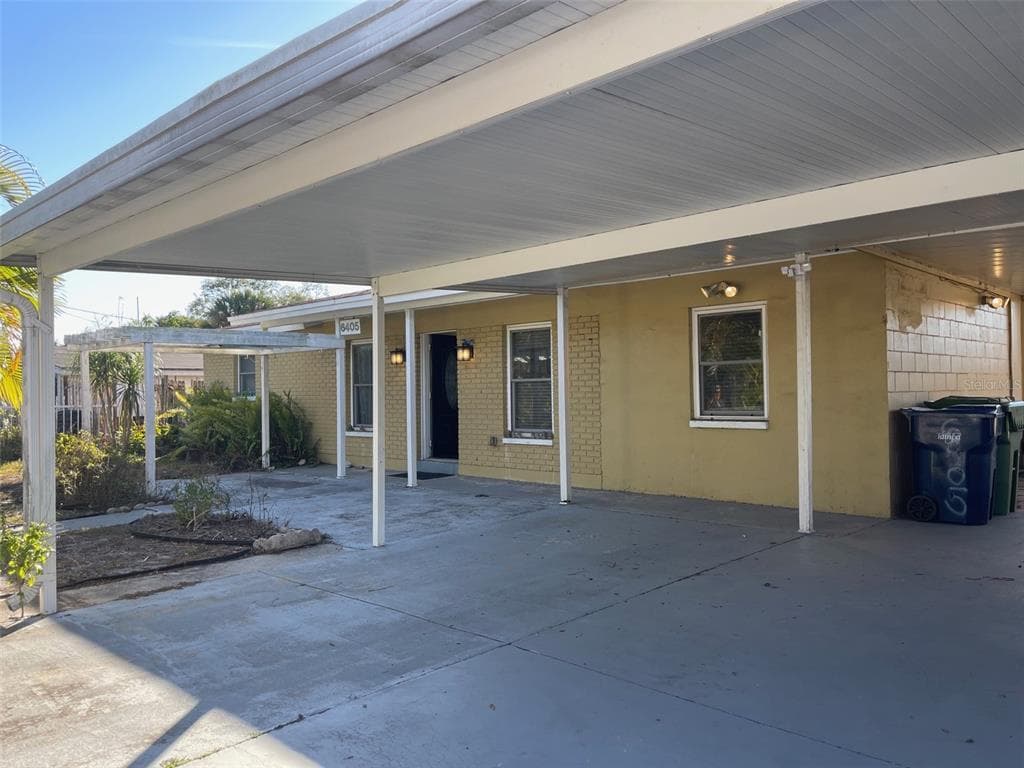 6405 S MANHATTAN AVENUE TAMPA, FL 33616