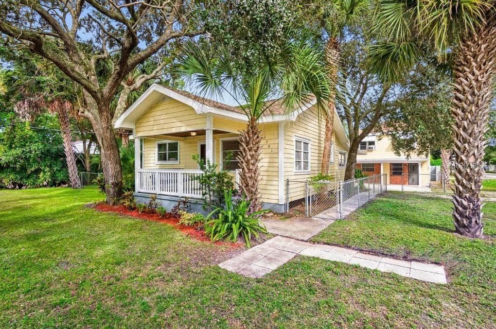 3301 W WOODLAWN AVENUE TAMPA, FL 33607