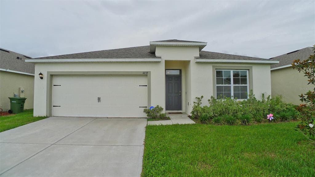 3237 COUNTRY WALK CLUB CIRCLE WINTER HAVEN, FL 33881
