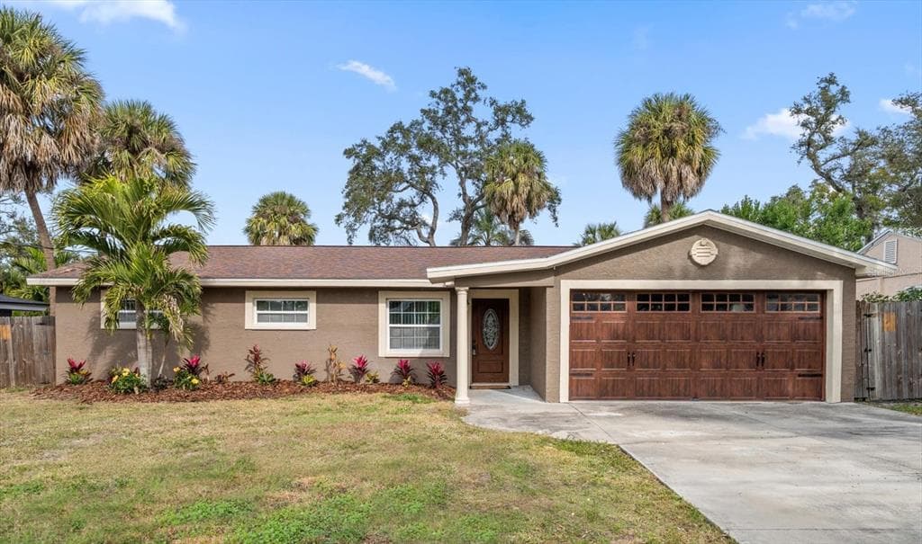 11 JEFF ROAD LARGO, FL 33774