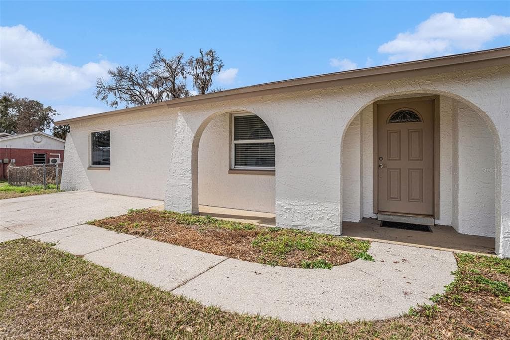 2527 RIDGETOP WAY VALRICO, FL 33594