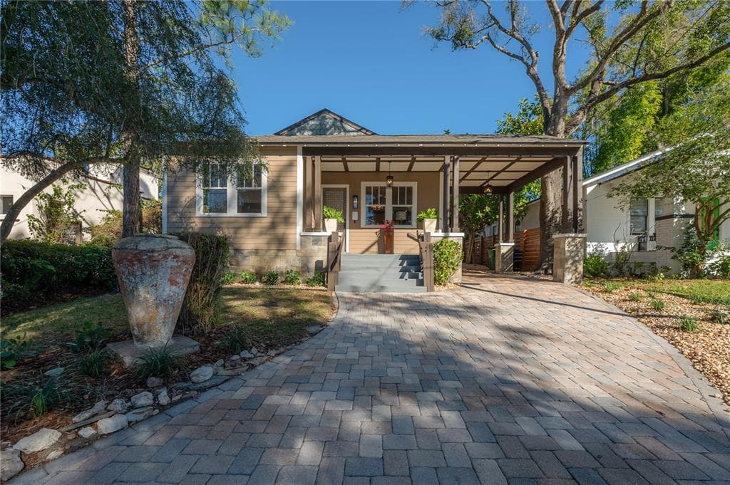 319 W SOUTH AVENUE TAMPA, FL 33603