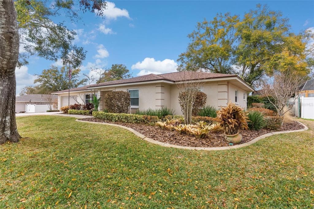2303 GREEN LAWN STREET