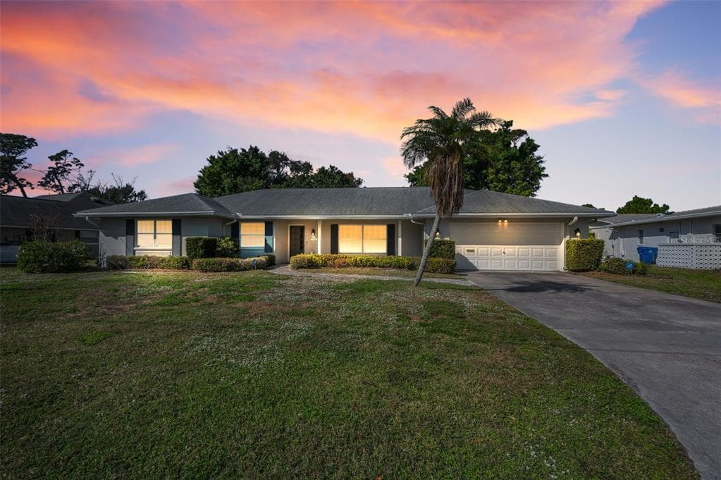 4 HIBISCUS ROAD