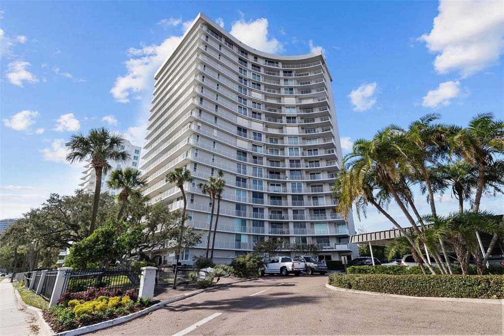 2611 BAYSHORE BOULEVARD UNIT 1002