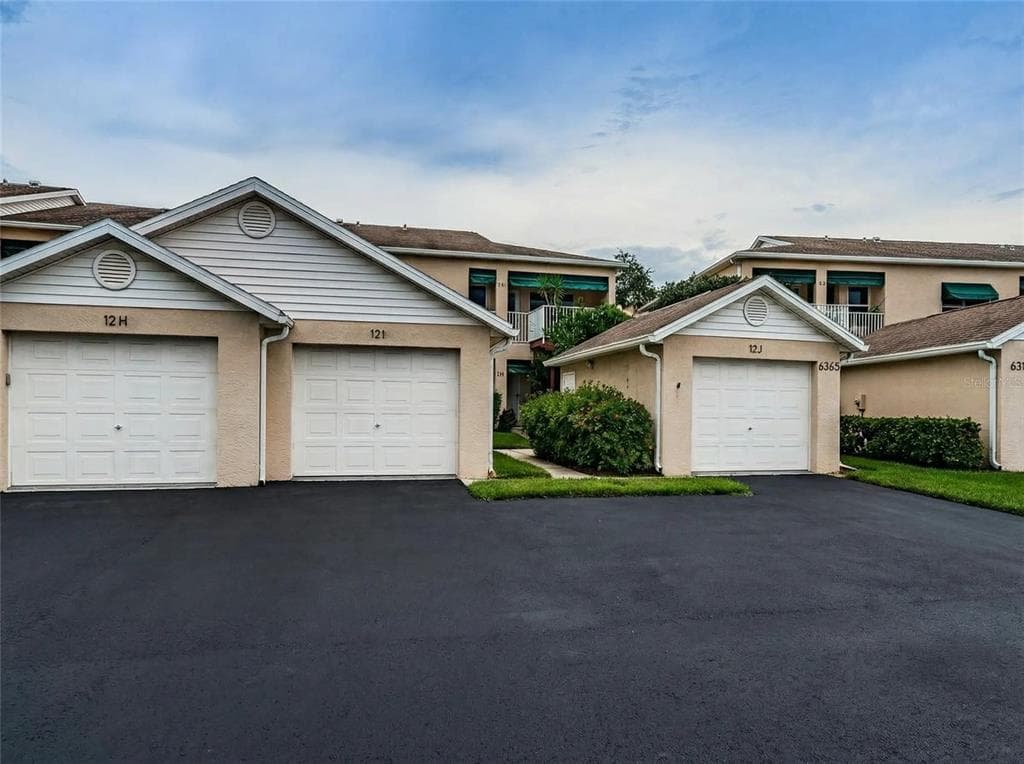 6363 99TH WAY N UNIT 12I