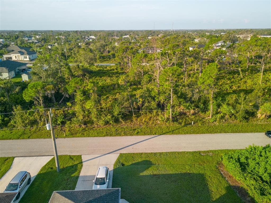 13409 YAGER LANE PORT CHARLOTTE, FL 33981