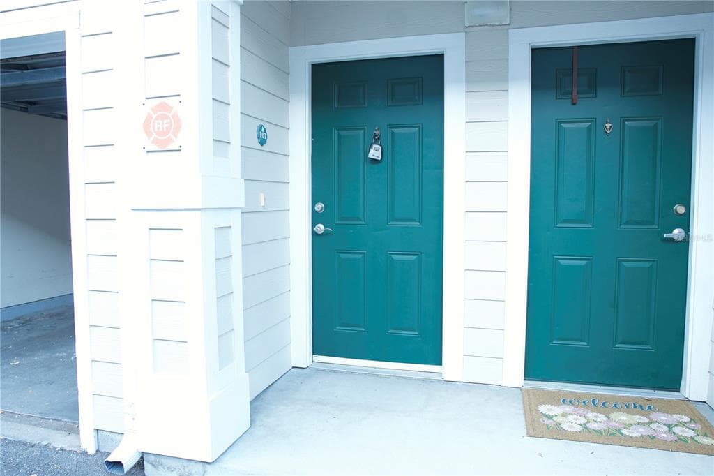 233 SOUTHERN PECAN CIRCLE UNIT 101 WINTER GARDEN, FL 34787