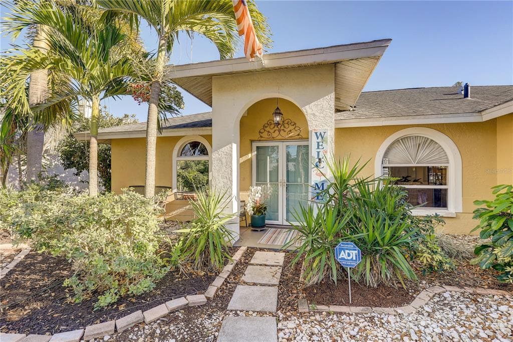 4001 PALAU DRIVE SARASOTA, FL 34241