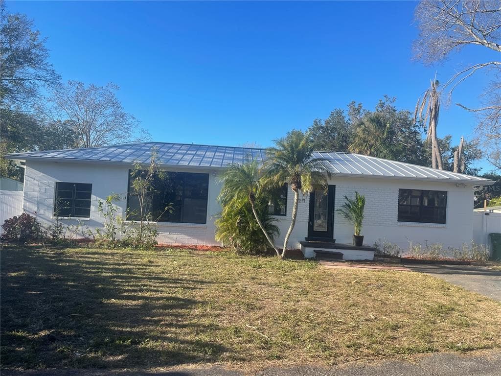 6217 S FOSTER AVENUE TAMPA, FL 33611