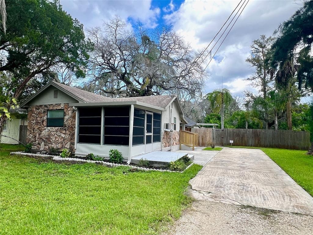 5039 GREEN KEY ROAD NEW PORT RICHEY, FL 34652