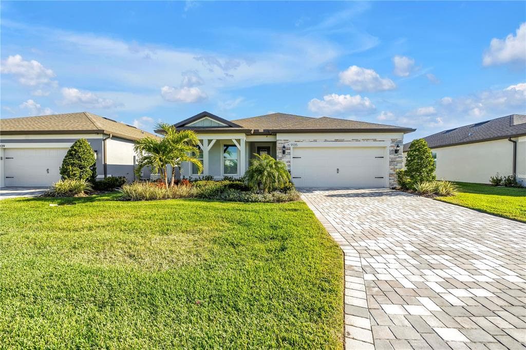 9135 BARRIER COAST TRAIL PARRISH, FL 34219