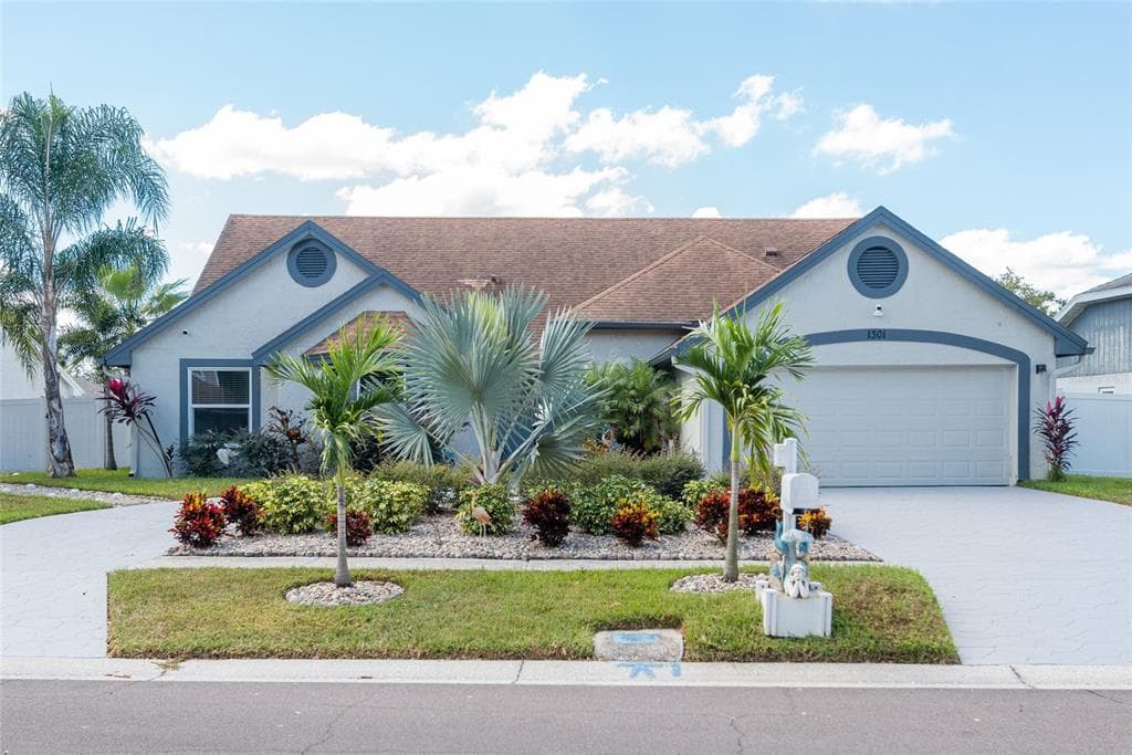 1301 MONTE LAKE DRIVE VALRICO, FL 33596