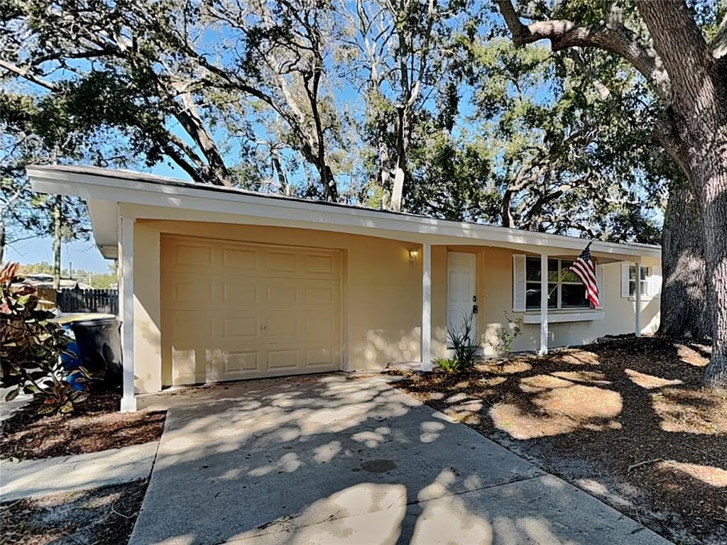 1430 THAMES LANE CLEARWATER, FL 33755