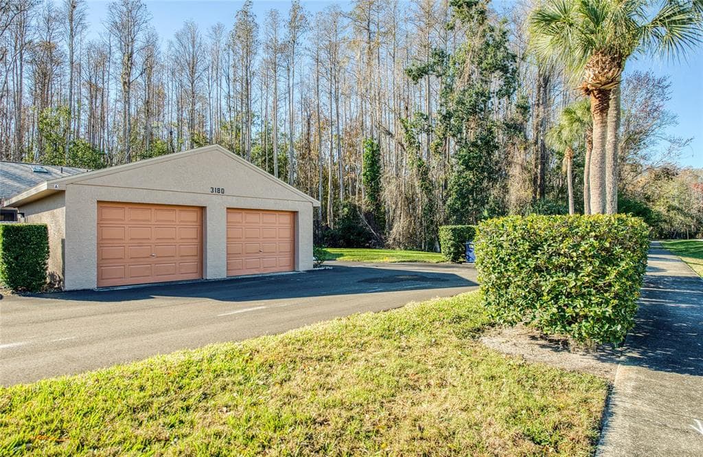 3180 CHARTER CLUB DRIVE UNIT B TARPON SPRINGS, FL 34688