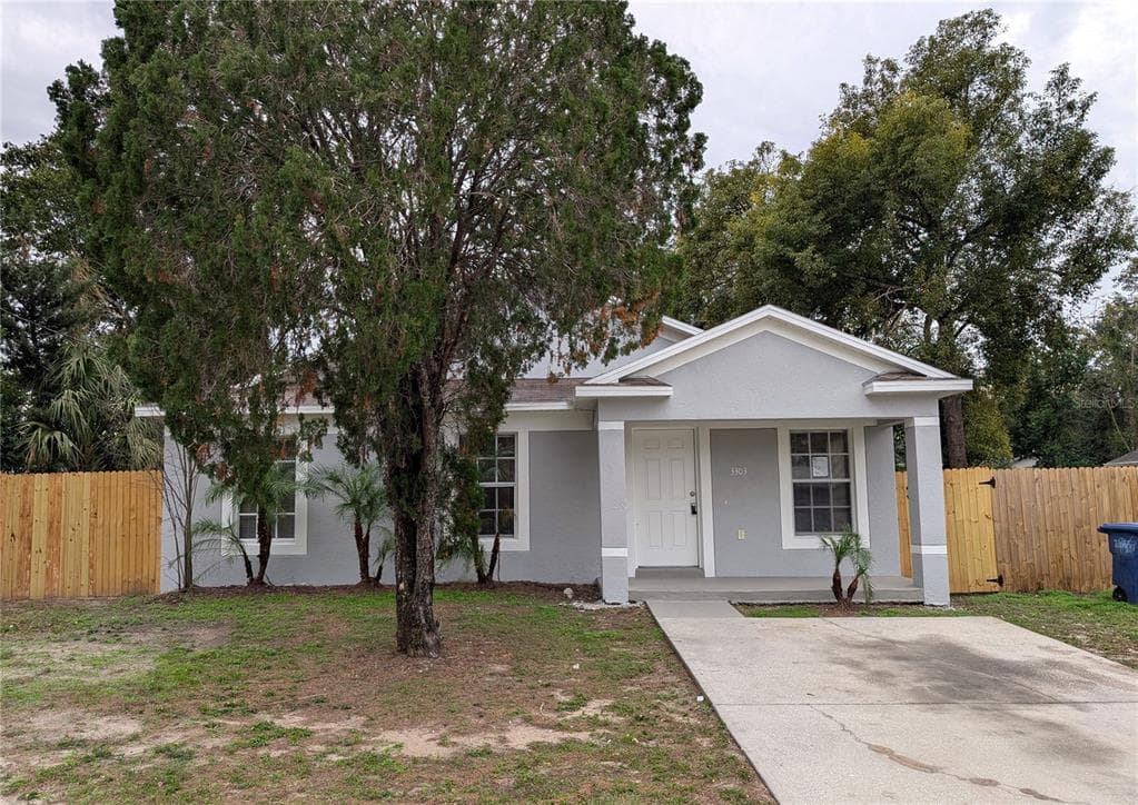3303 E FRIERSON AVENUE TAMPA, FL 33610