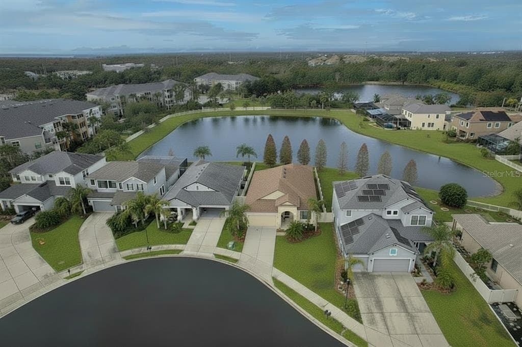 8010 WHITETAIL DEER WAY TAMPA, FL 33635