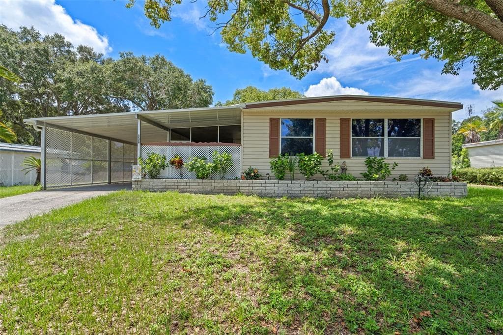 5529 GOLDEN GATE BOULEVARD POLK CITY, FL 33868