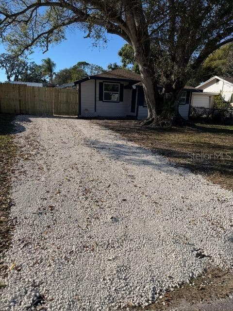 1930 MACOMBER AVENUE CLEARWATER, FL 33755