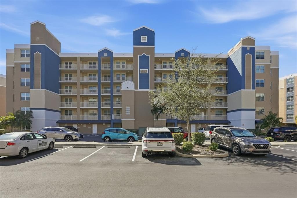 960 STARKEY ROAD UNIT 8106