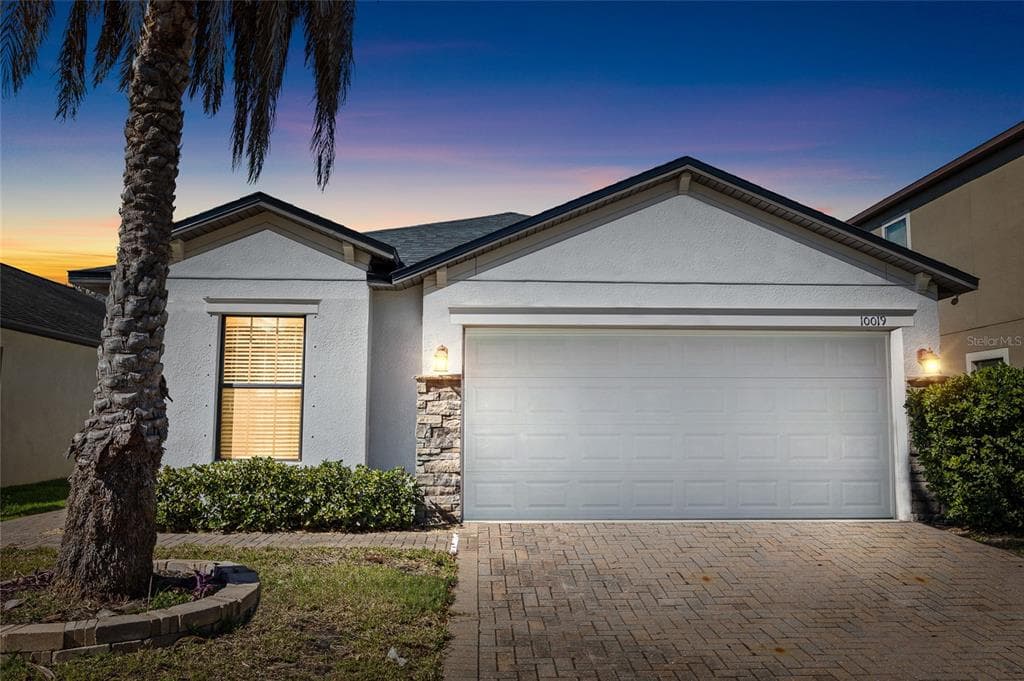 10019 NEWMINSTER LOOP RUSKIN, FL 33573