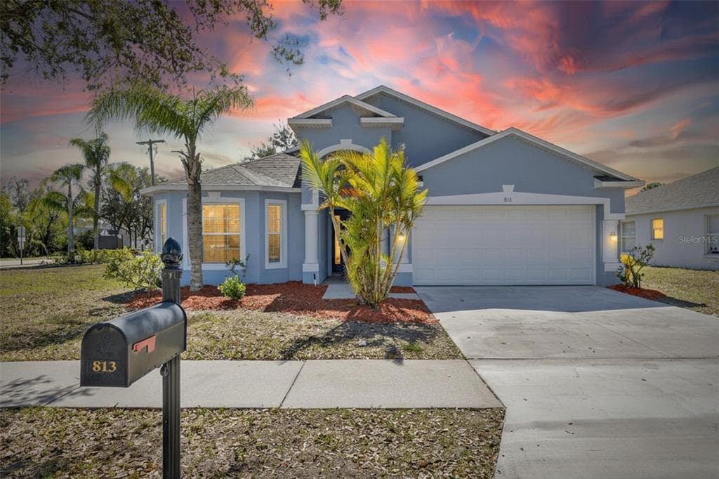 813 CRISTELLE JEAN DRIVE RUSKIN, FL 33570