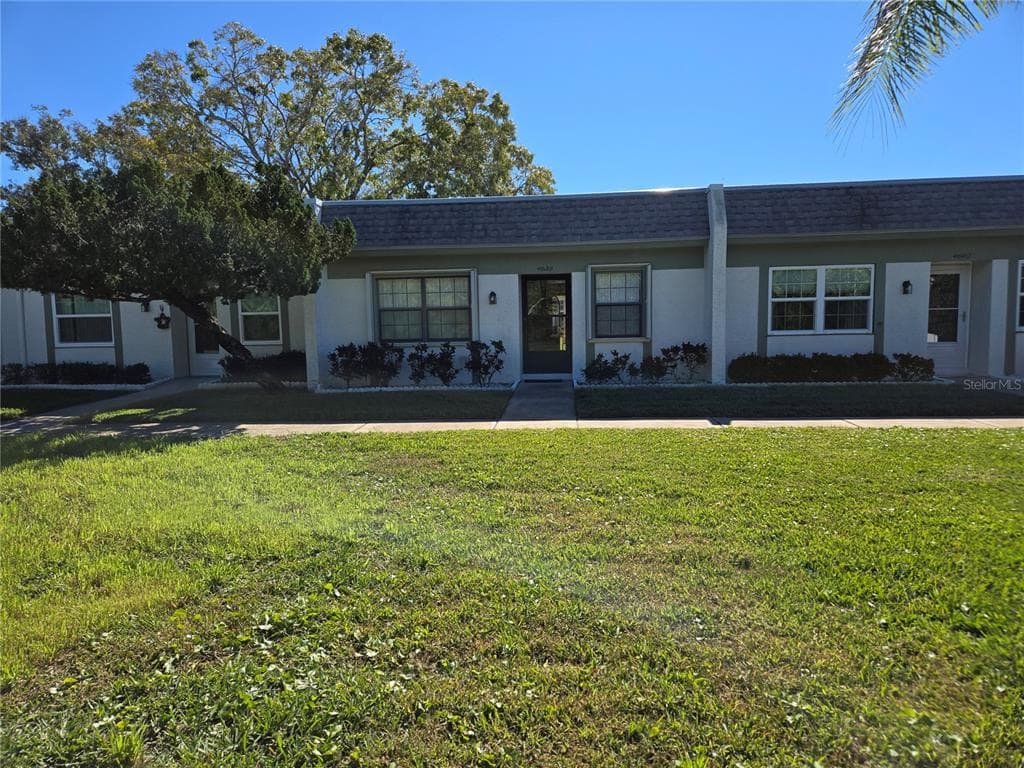 4638 LAKE BOULEVARD UNIT E CLEARWATER, FL 33762