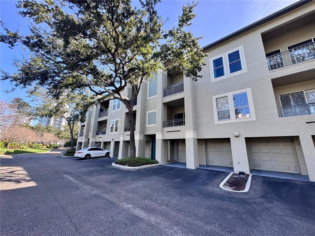 705 MAINSAIL DRIVE TAMPA, FL 33602