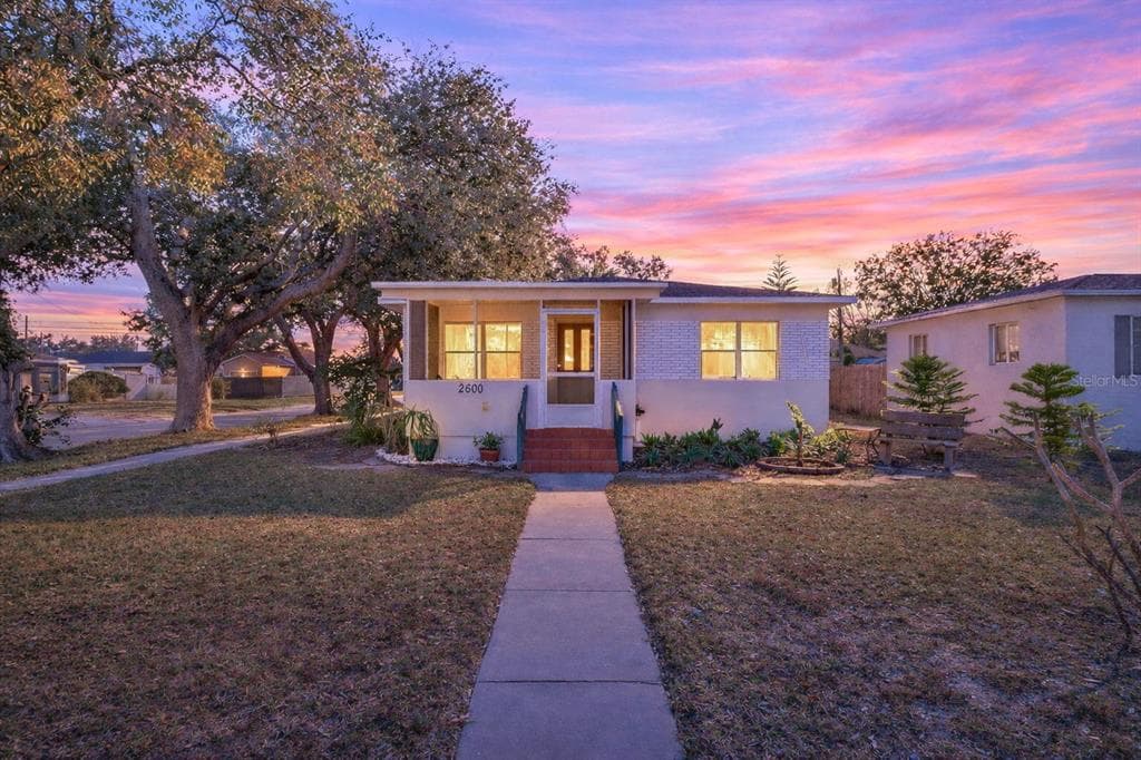 2600 35TH AVENUE ST PETERSBURG, FL 33713