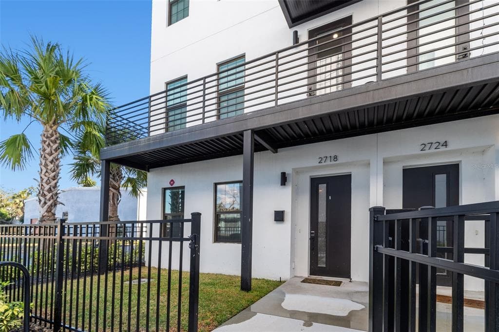 2718 5TH AVENUE S ST PETERSBURG, FL 33712