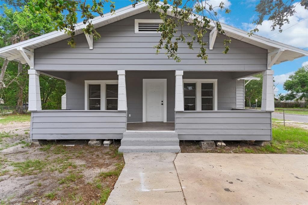 630 PEAR STREET LAKELAND, FL 33815